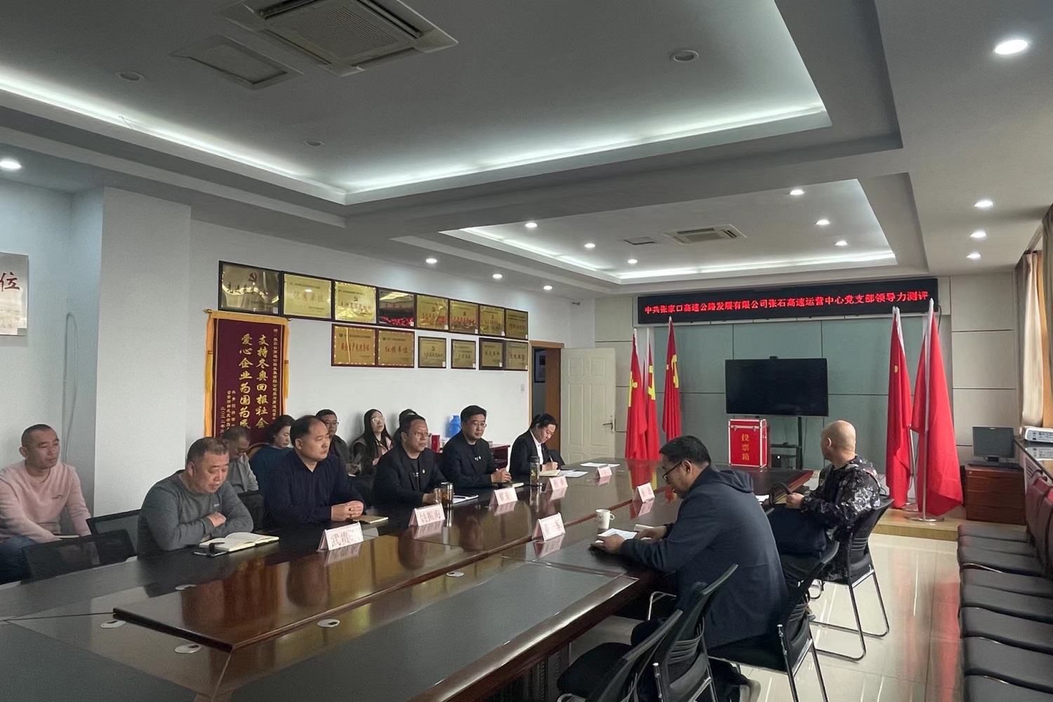 1682569467617401.jpg 940c688809f137d07e3344db2407965.jpg