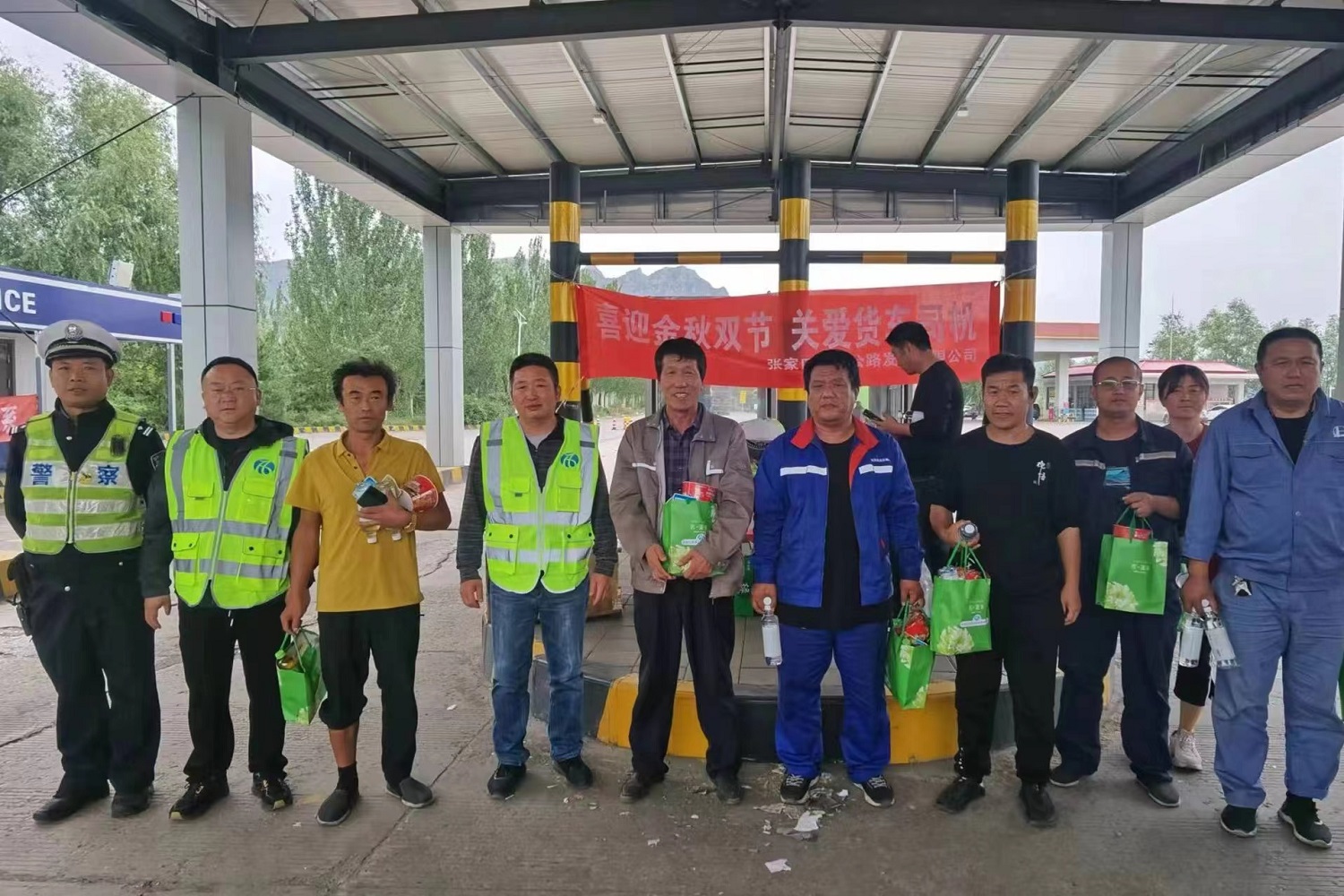 1696645845258278.jpg 520e2564a472bd5614260940eb2ae48.jpg